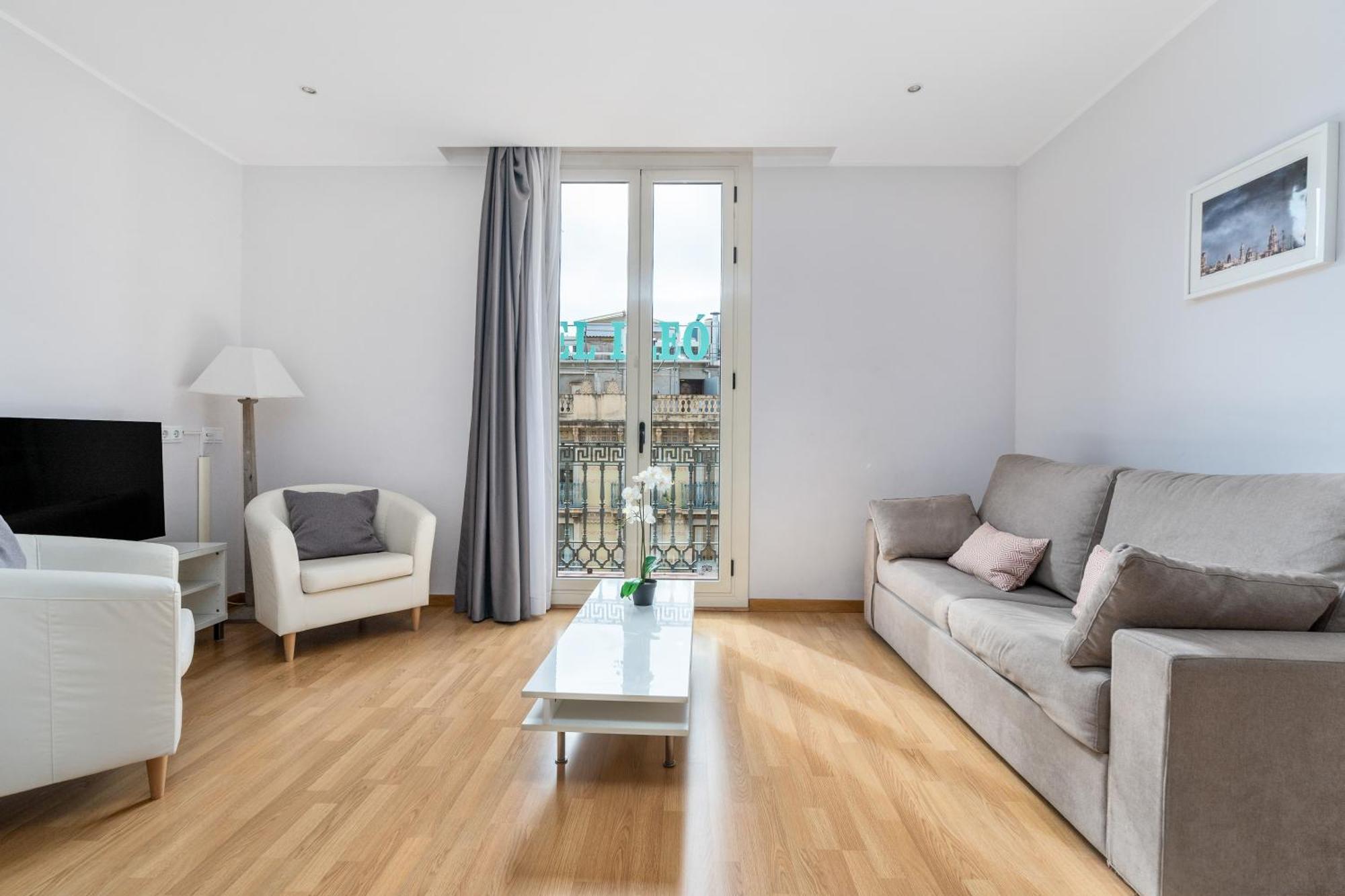 Flateli Pelayo H3 Apartament *